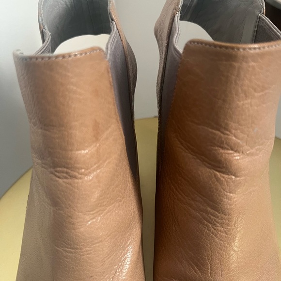 Cole Haan heels - Picture 5 of 6